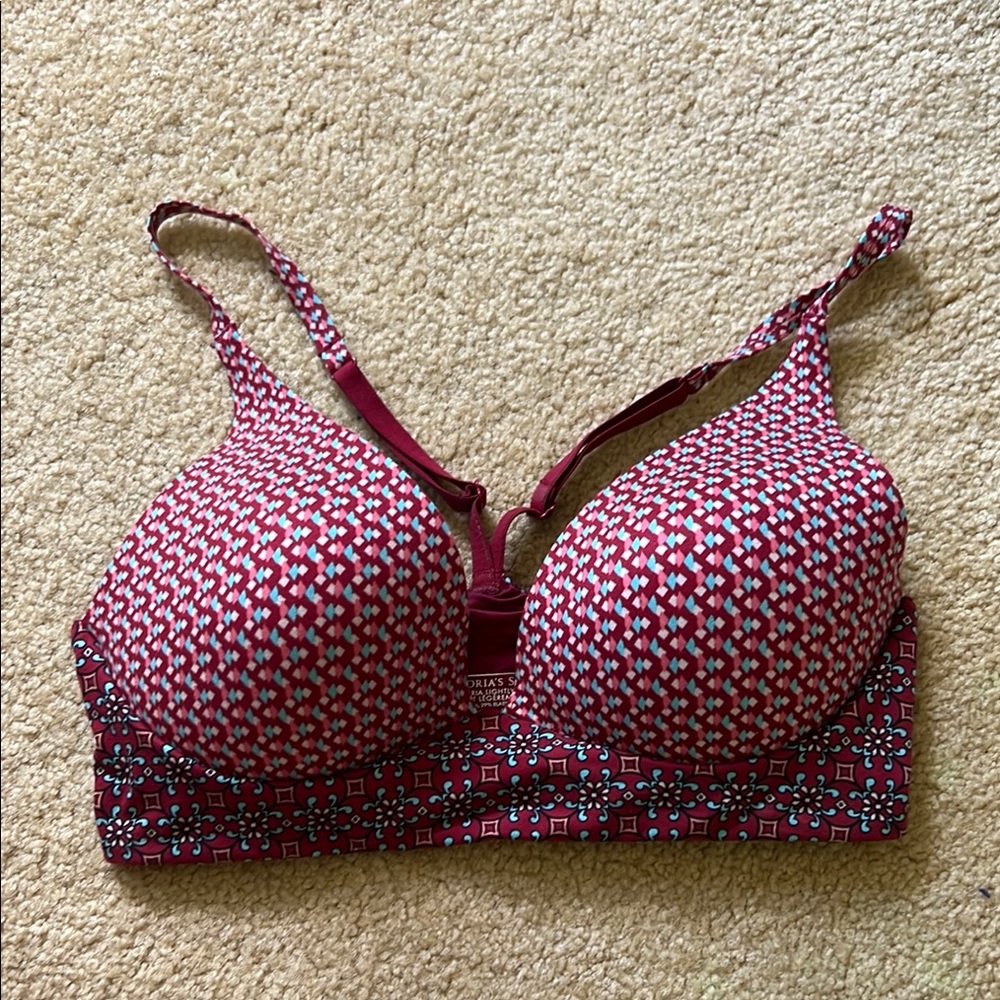 Red patterned Victoria’s Secret lightly lined bralette